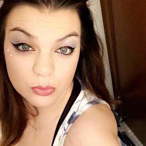 Meet your Posher, Shana